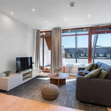 Appartement Modernes City-apartment In Bester Lage Fuer 4 P