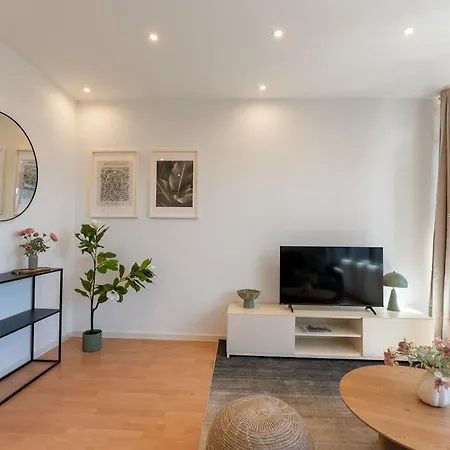 Modernes City-apartment In Bester Lage Fuer 4 P * Oldenburg